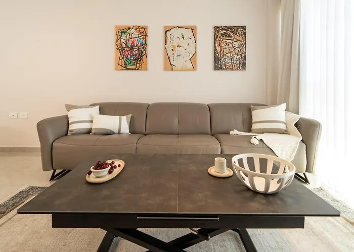 Dreamy 2 Bedroom In Best Location Parking