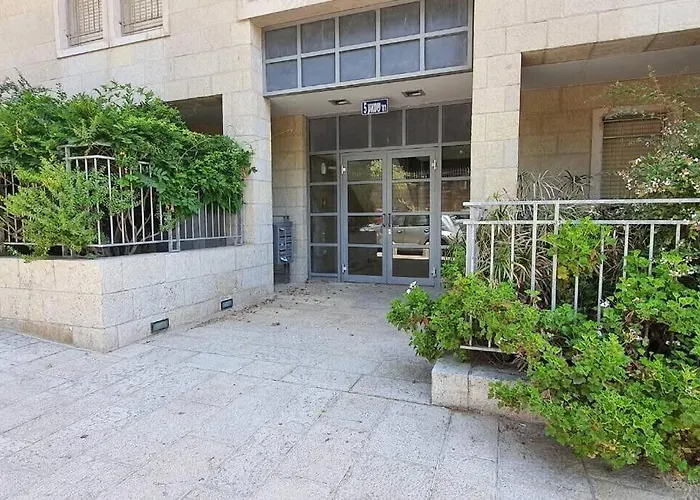 Cosy Studio In Mamilla, Free Parking Up To 5 Ppl